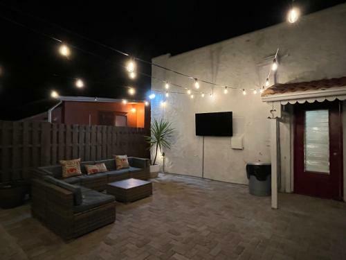 Dania's Cottage At Dania Beach