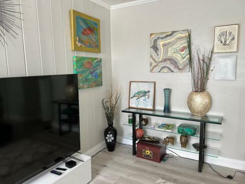 Your Beach Home In Sunny Delray, Near Atlantic Ave