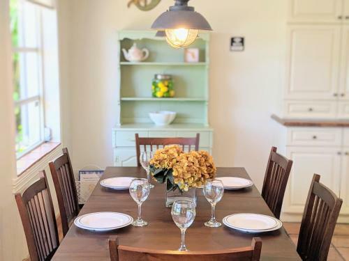 Spanish Style- Heated Saltwater Pool/grill, Min To Beach & Atlantic