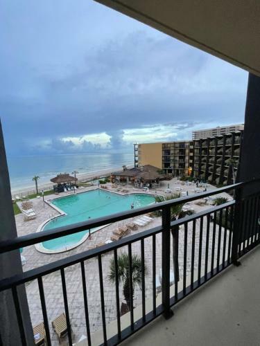Apartamento Ocean Front Hawaiian Inn Resort
