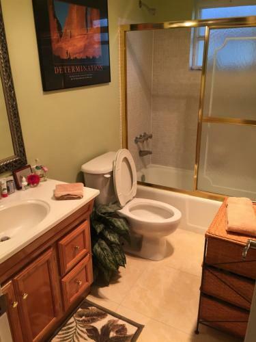 Intracoastal Waterfront Bungalo