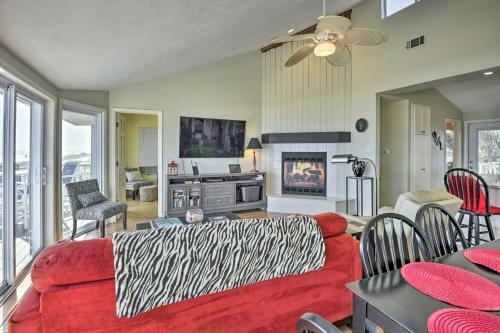 Sunny Home With Decks And Views, Steps To Beach!