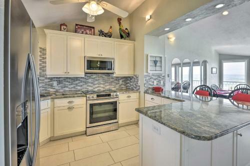 Sunny Home With Decks And Views, Steps To Beach!