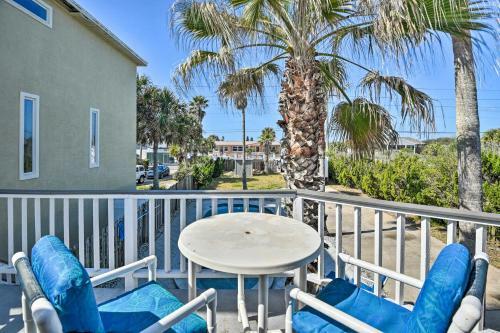 Sunny Home With Decks And Views, Steps To Beach!