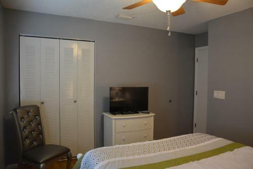 Immaculate Englewood Condo 2nd Flr