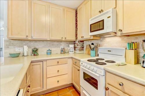2185 S Fletcher Home