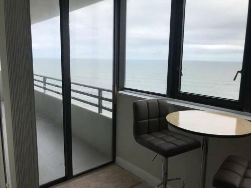 Apartamento Direct Ocean Front Condo With Magnificent Sunrises