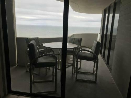 Apartamento Direct Ocean Front Condo With Magnificent Sunrises