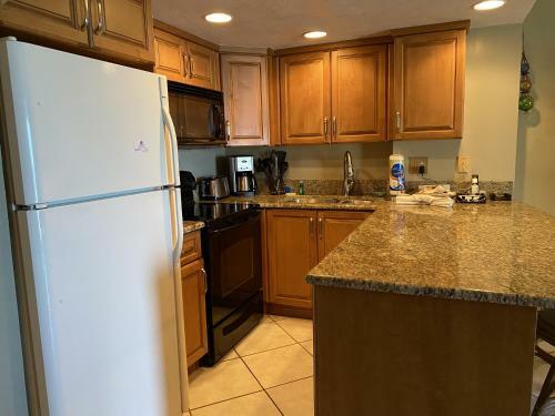 Apartamento Tropical Suites At Sunglow Resort