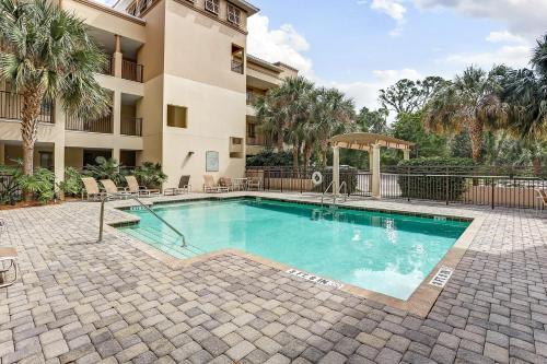 Tennis Villas III