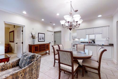 Tennis Villas III