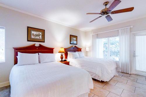 Tennis Villas III