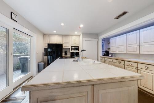 17 Beach Walker Road