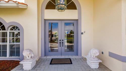 Villa Tropicana - Luxury With Pool