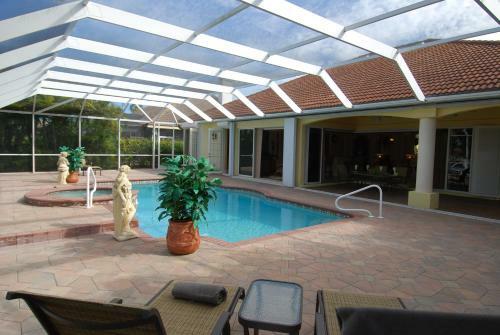 Villa Black Diamond - Enjoy The Pool And The View