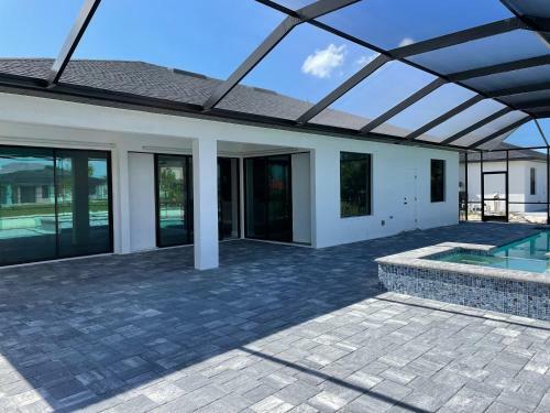 Villa Skyline Cape Coral, Private Heated Pool And Spa