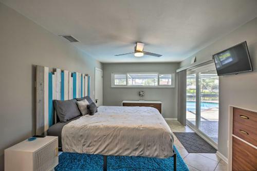 Canalfront Home With Dock Swim, Golf And Explore!