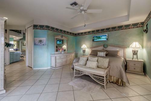 Lakeside At Cat Cay - Cape Coral - Roelens Vacations