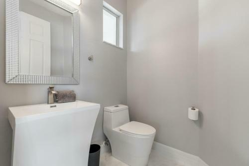 Villa Whispering Palms - Cape Coral - Roelens Vacations