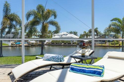 Villa Whispering Palms - Cape Coral - Roelens Vacations