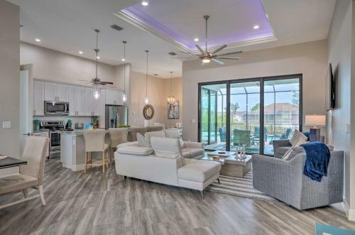 Canalfront Cape Coral Home With Bbq - Pets Welcome!