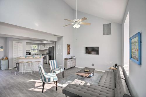 Chic Cape Coral Oasis With Pool About 7 Mi To Beach