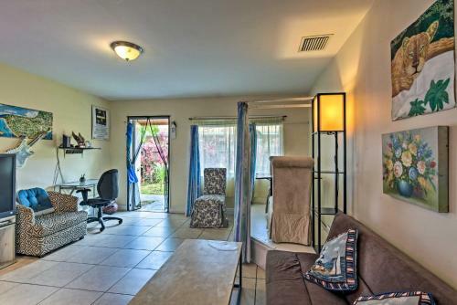 Inviting Family Apartment Less Than 3 Mi From The Coast!