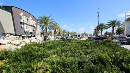 Barefoot Beach Resort By Teeming Vacation Rentals