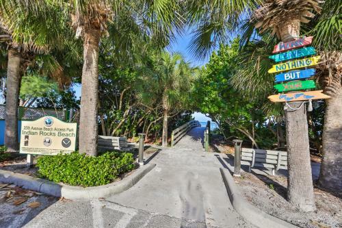Apartamento 100 Steps To Indian Rocks Beach, Ocean Side, 2 Bedroom Updated Condo