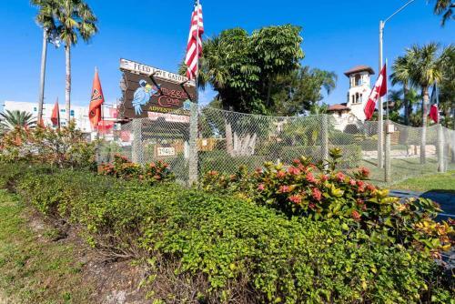 Charming Beach Cottage With Stunning Unset Views Pets Are Welcome Here Bella8