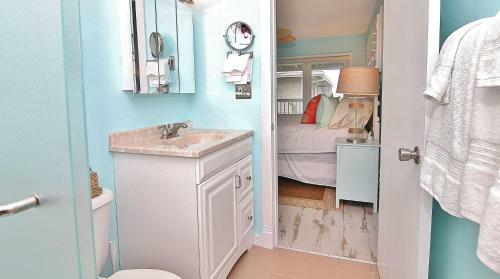 Shore Haven 4a By Teeming Vacation Rentals