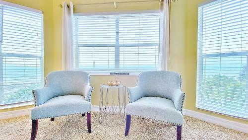 On The Rocks By Teeming Vacation Rentals