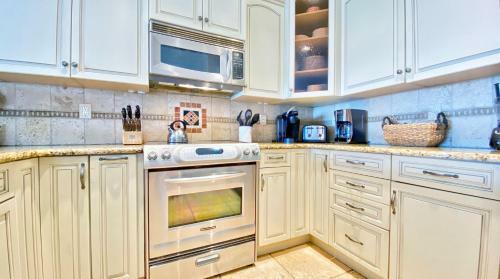 On The Rocks By Teeming Vacation Rentals