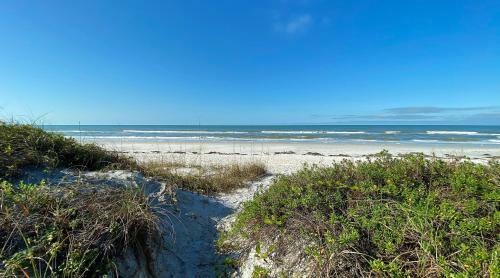 On The Rocks By Teeming Vacation Rentals