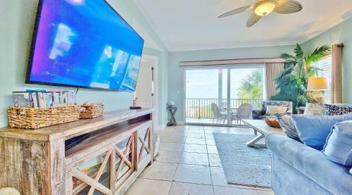On The Rocks By Teeming Vacation Rentals
