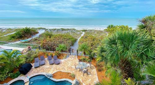 On The Rocks By Teeming Vacation Rentals