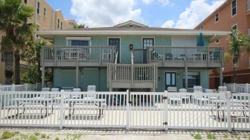 Lemar By Teeming Vacation Rentals