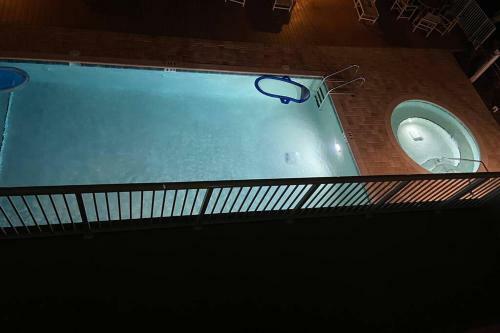 Apartamento Waterfront - 3beds -2kings -pool -balcony - Walk To Beach