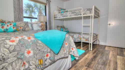 Sea Club By Teeming Vacation Rentals