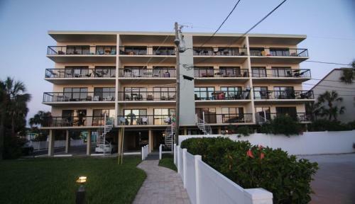 Sand Castle North 201 By Teeming Vacation Rentals