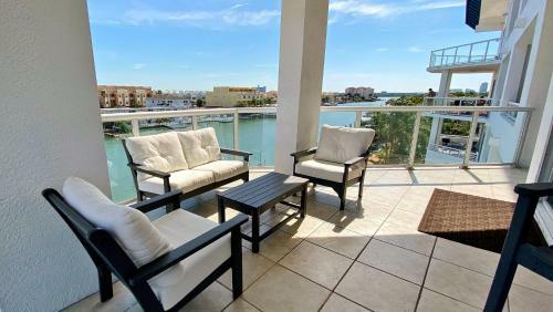 Sun West Palms By Teeming Vacatin Rentals