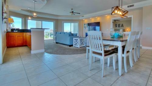 Sun West Palms By Teeming Vacatin Rentals