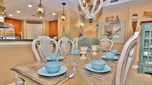 Sun West Palms By Teeming Vacatin Rentals