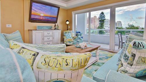 Sun West Palms By Teeming Vacatin Rentals