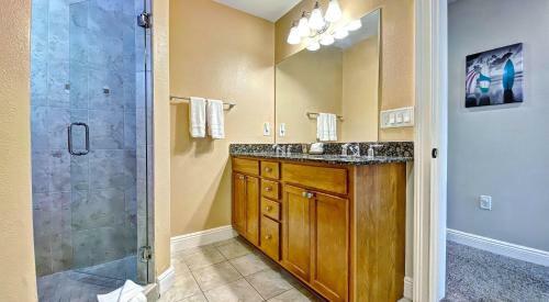 Sun West Palms By Teeming Vacatin Rentals