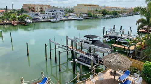 Sun West Palms By Teeming Vacatin Rentals