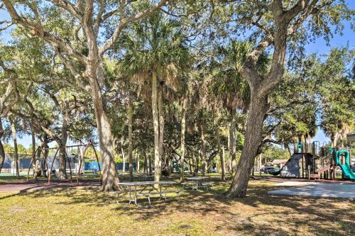Indian Rocks Beach Home - 2 Blocks To Beach!