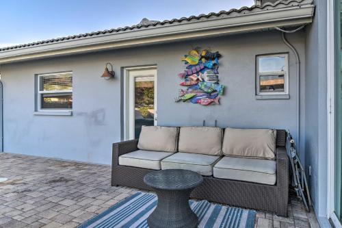 Chic Waterfront House With Pool, Spa And Dock!