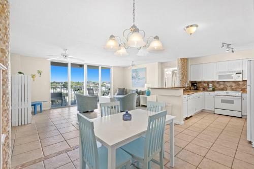Dune Pointe 403