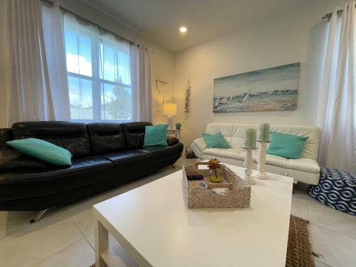 New 3br Spacious & Lux Beach House Theme By Air Base Miami